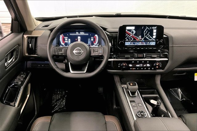 New 2025 Brilliant Silver Metallic Nissan Platinum image 19