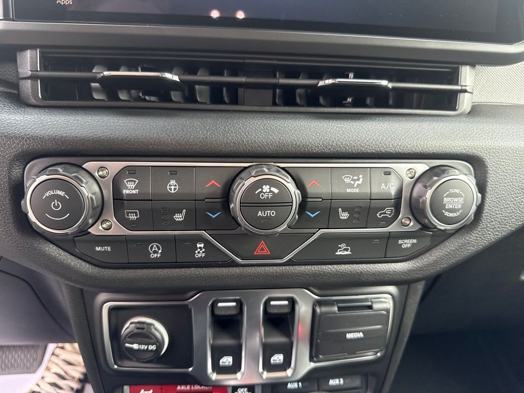 2026 Jeep Wrangler 2-Door Willys - Photo 24