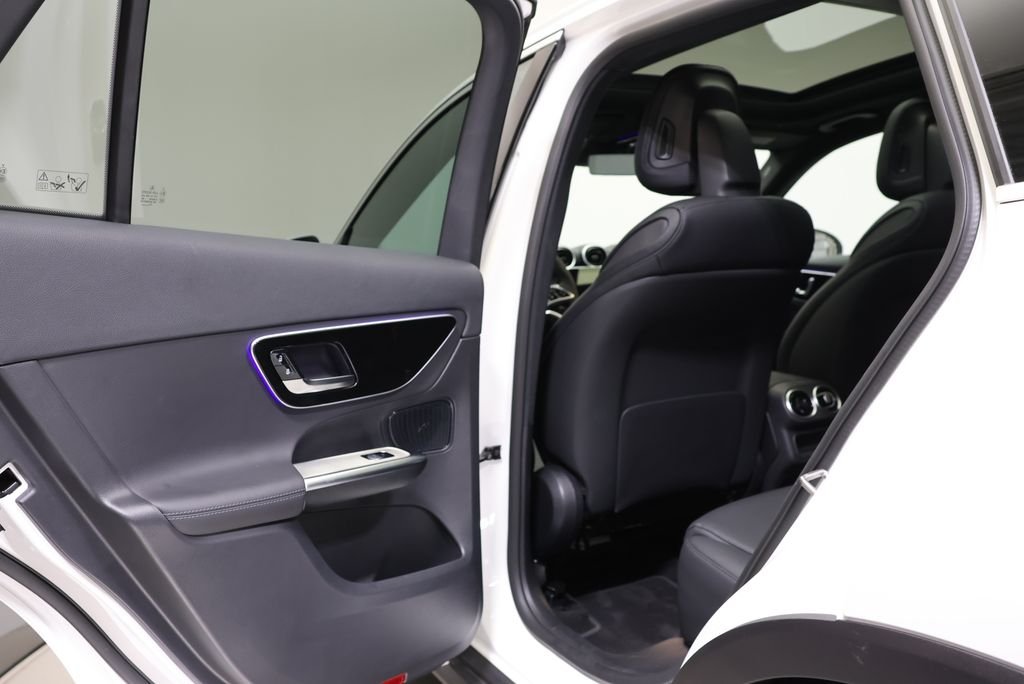 Certified Used 2026 Polar White Mercedes-Benz GLC 300 image 41