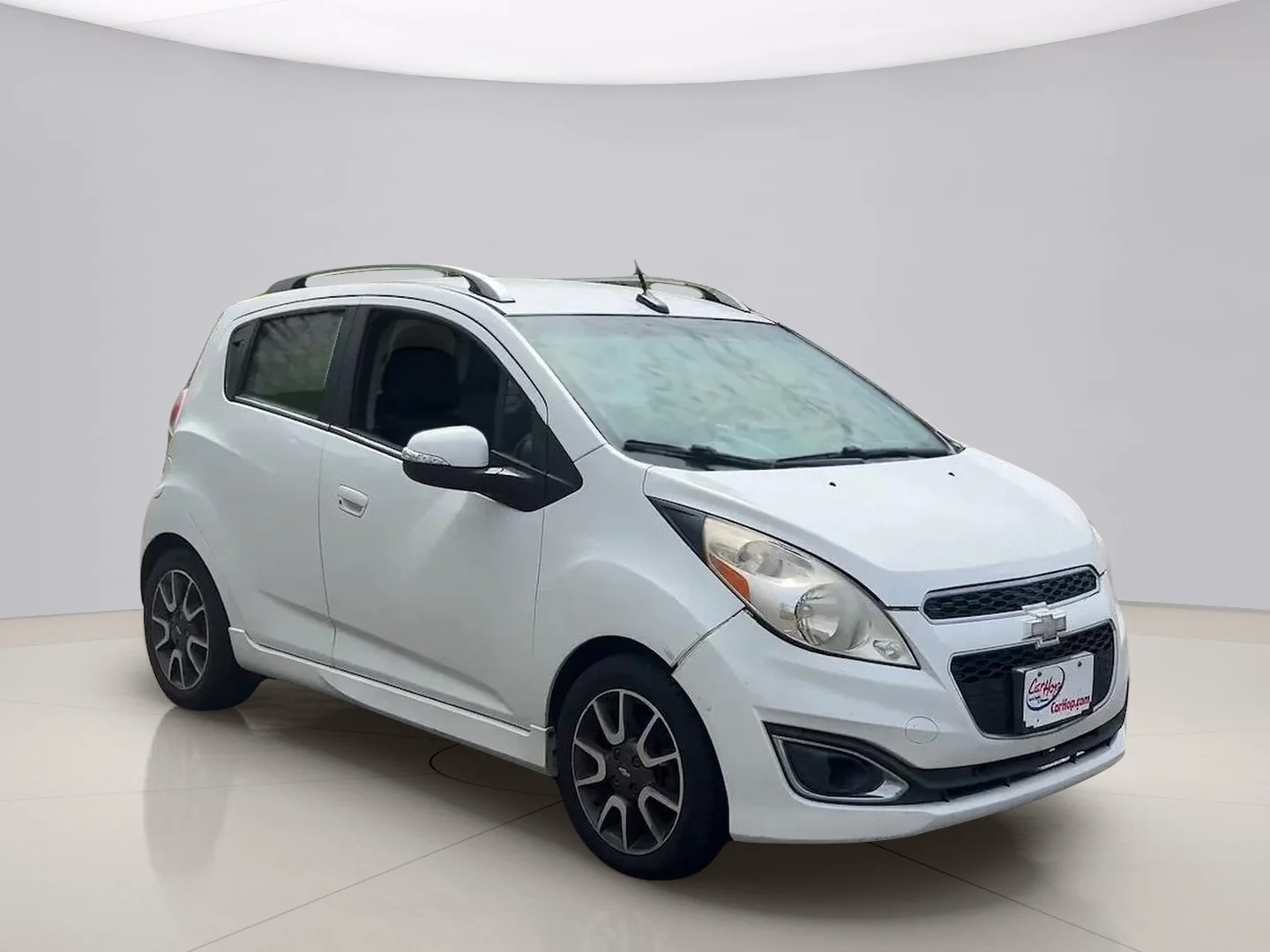 Used 2014 White Chevrolet  image 7