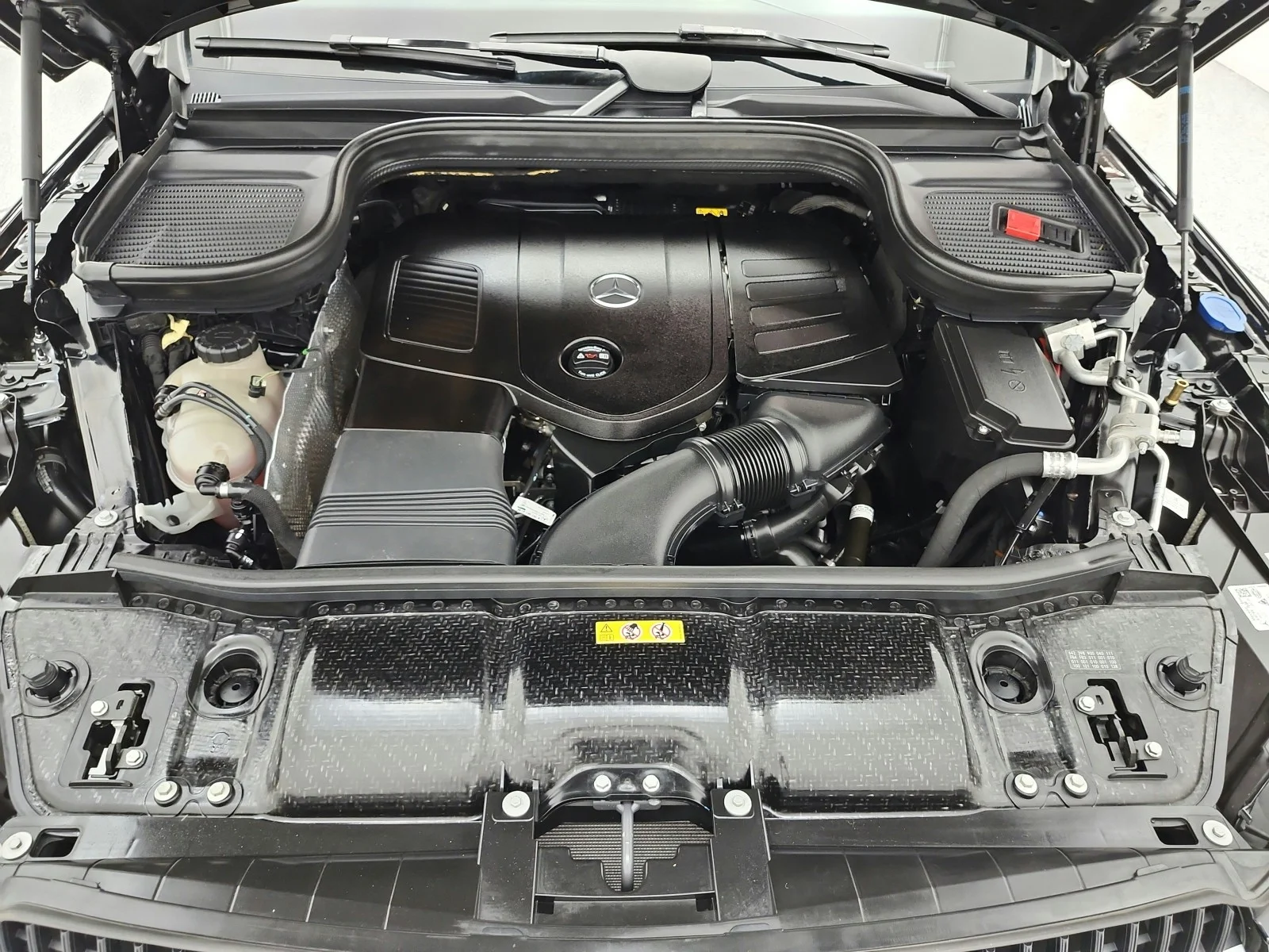 Certified Used 2024 Black Mercedes-Benz GLE 350 4MATIC® SUV image 16