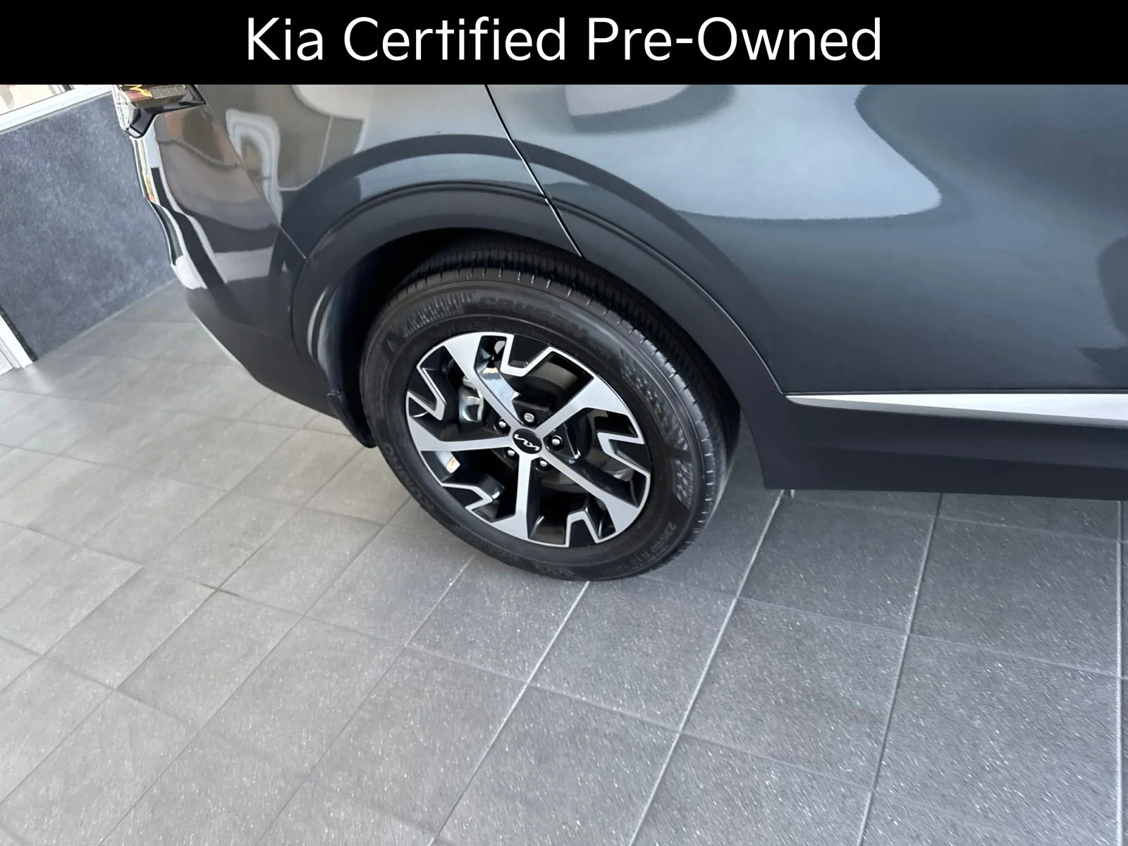 Certified Used 2025 Gravity Gray Kia EX image 24
