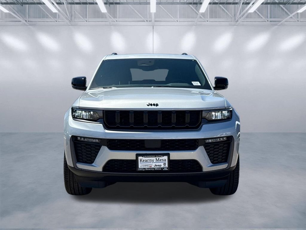 New 2026 Silver Zynith Exterior Paint Jeep Limited image 2