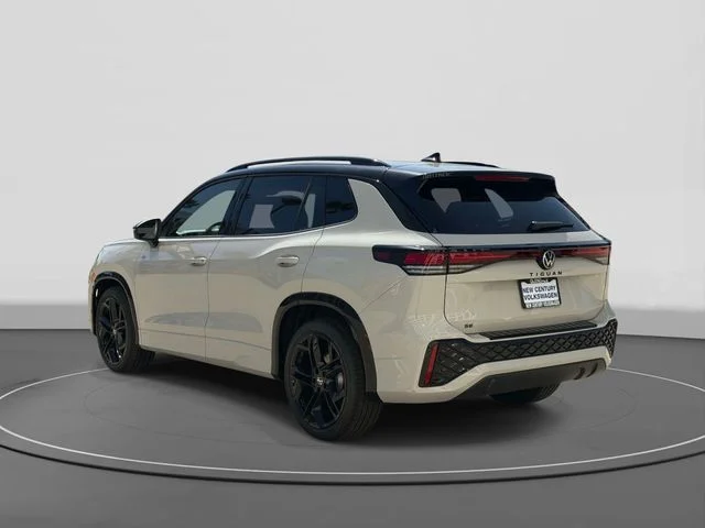2026 Volkswagen Tiguan photo 3