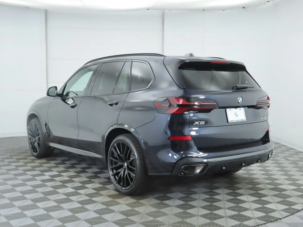 Used 2026 Black BMW xDrive40i image 7
