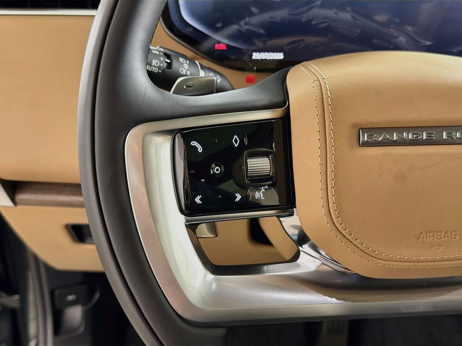 New 2026 Belgravia Green Land Rover SE image 12