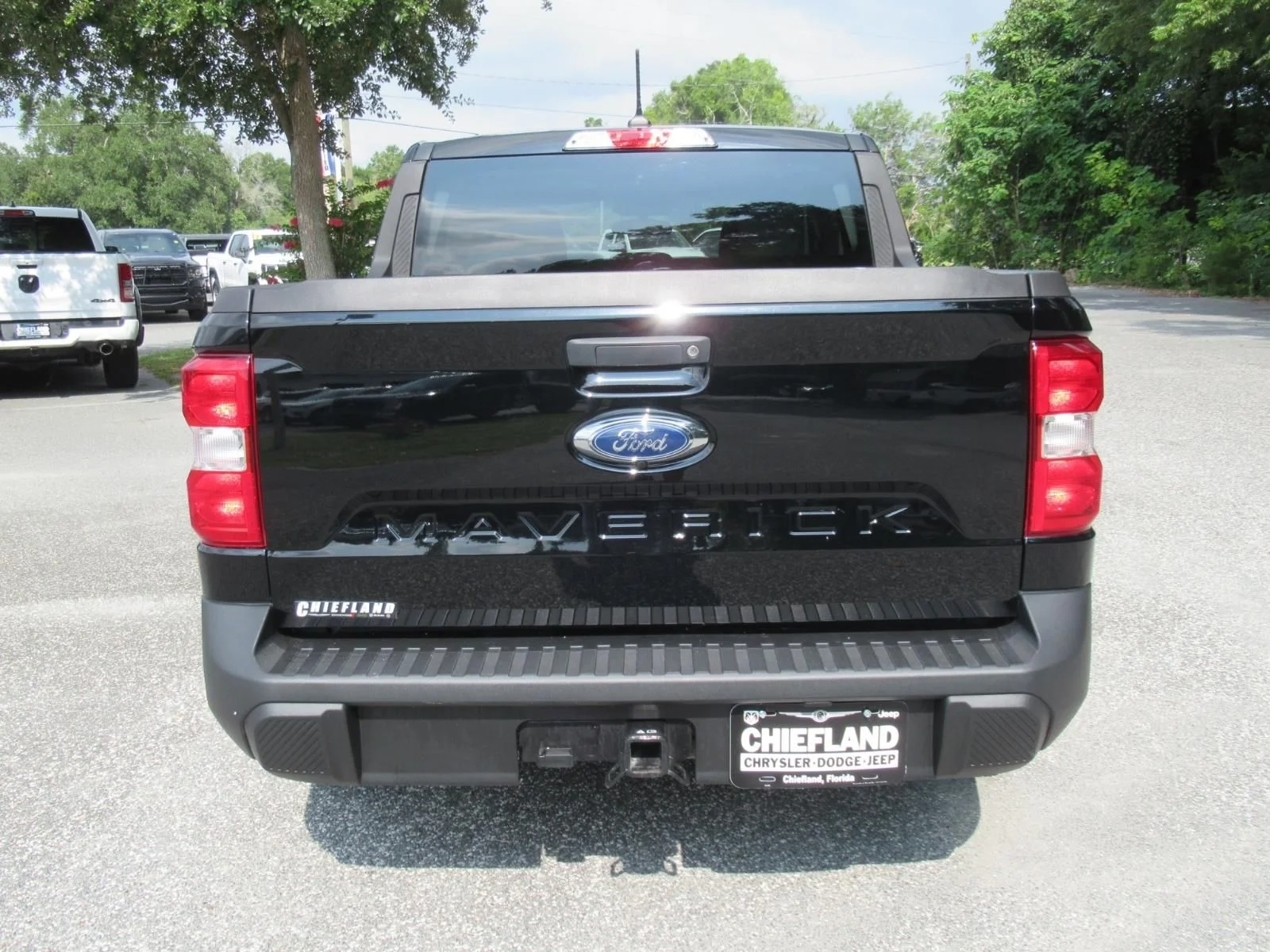 Used 2024 Black Ford XLT image 6