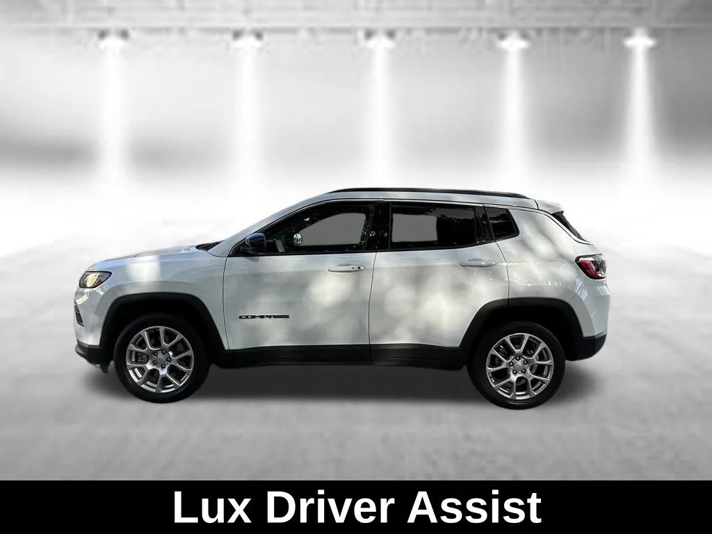Certified Used 2024 White Jeep Latitude Lux image 4