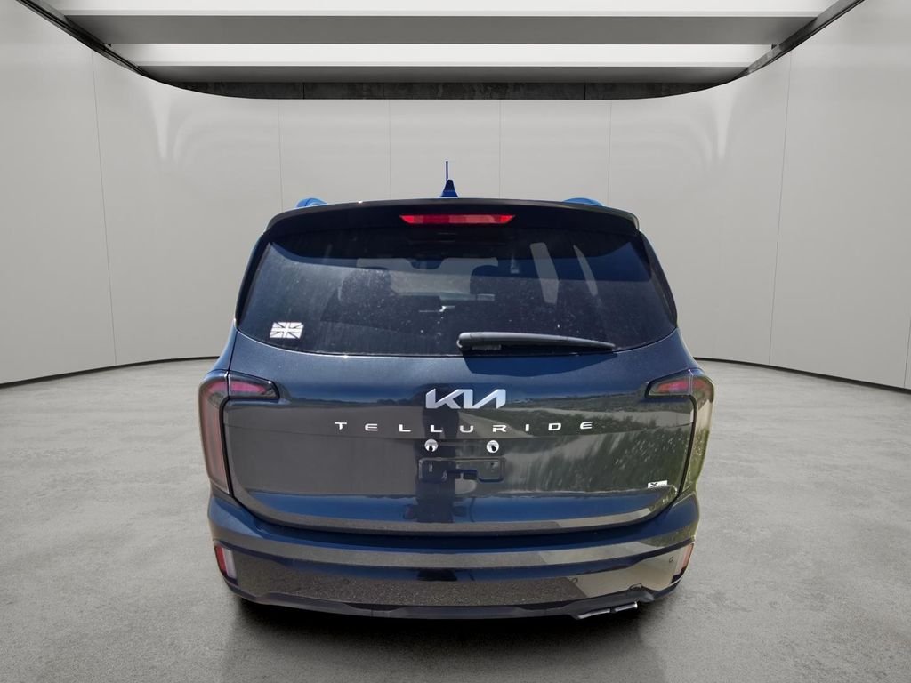 Used 2024 Gravity Gray Kia EX X-Line image 4