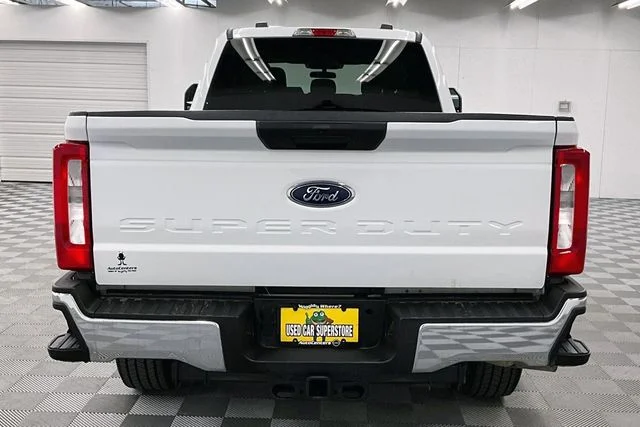 Used 2024 Oxford White Ford XLT image 5