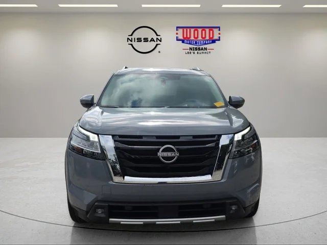 Used 2022 Boulder Gray Pearl Nissan Platinum image 6