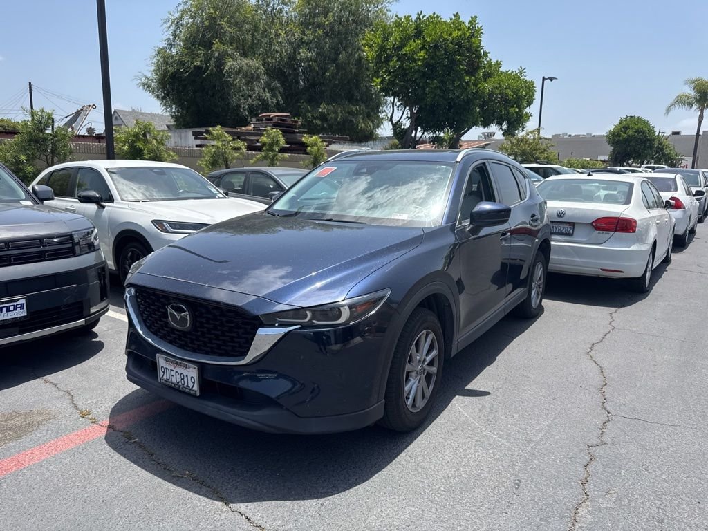 2023 Mazda CX-5 S Preferred package Auto AWD's photo