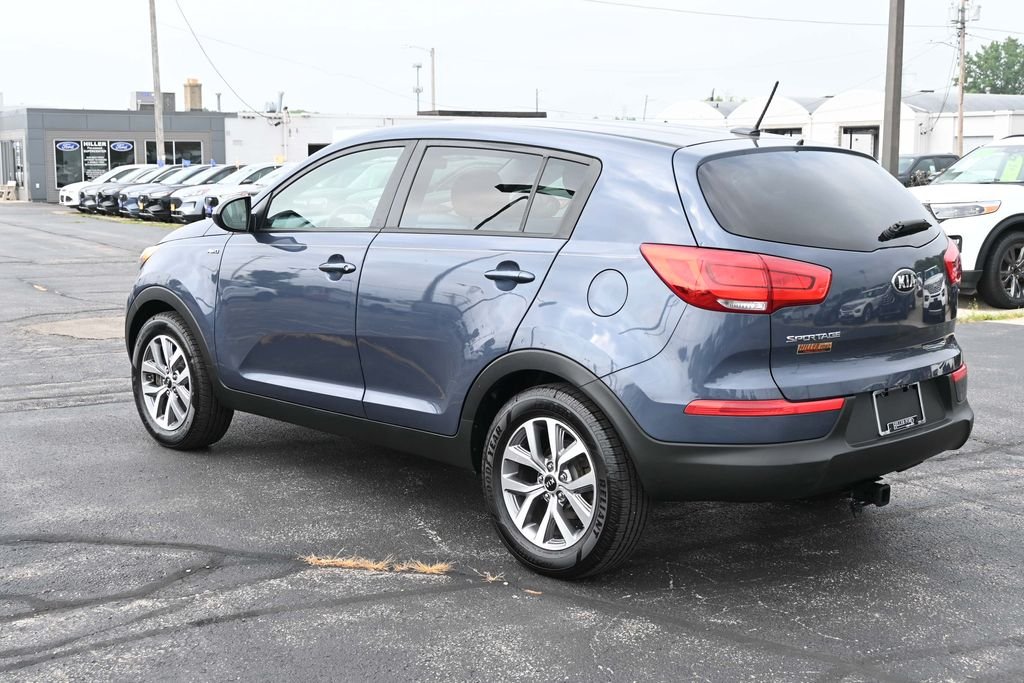 Used 2016 Twilight Blue Kia LX image 11