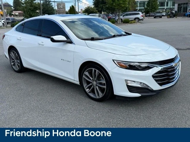Used 2022 White Chevrolet LT image 3