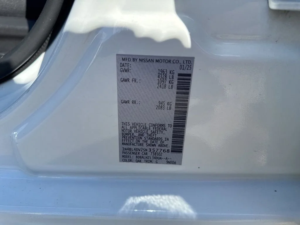 Used 2025 White Nissan SV image 30