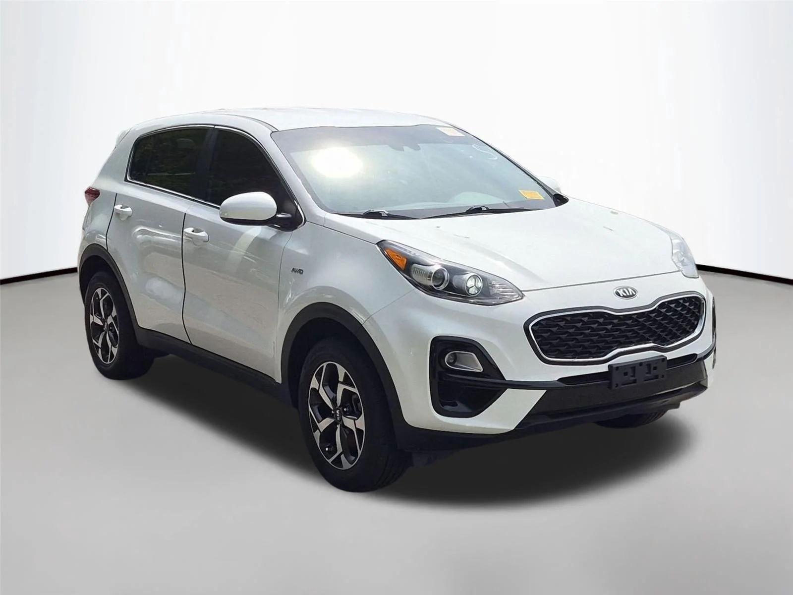 Used 2020 Clear White Kia LX image 7