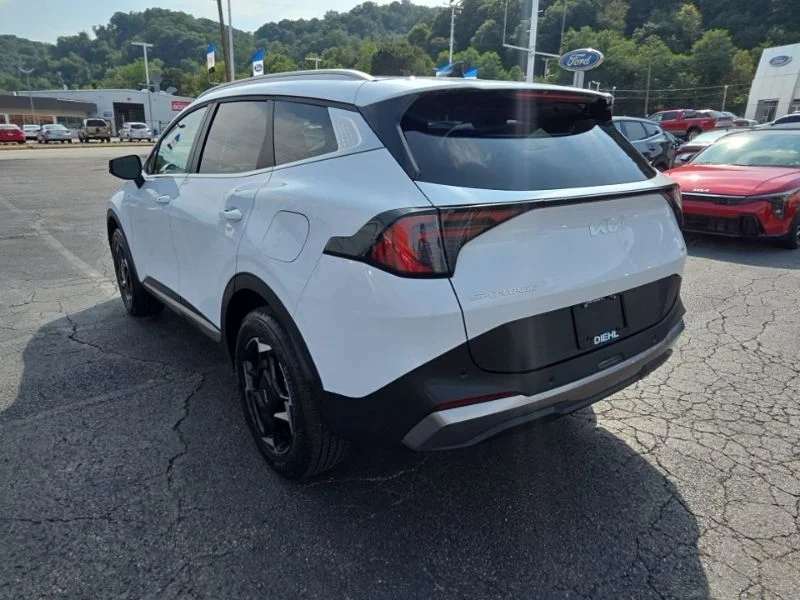 Used 2026 White Kia EX image 5
