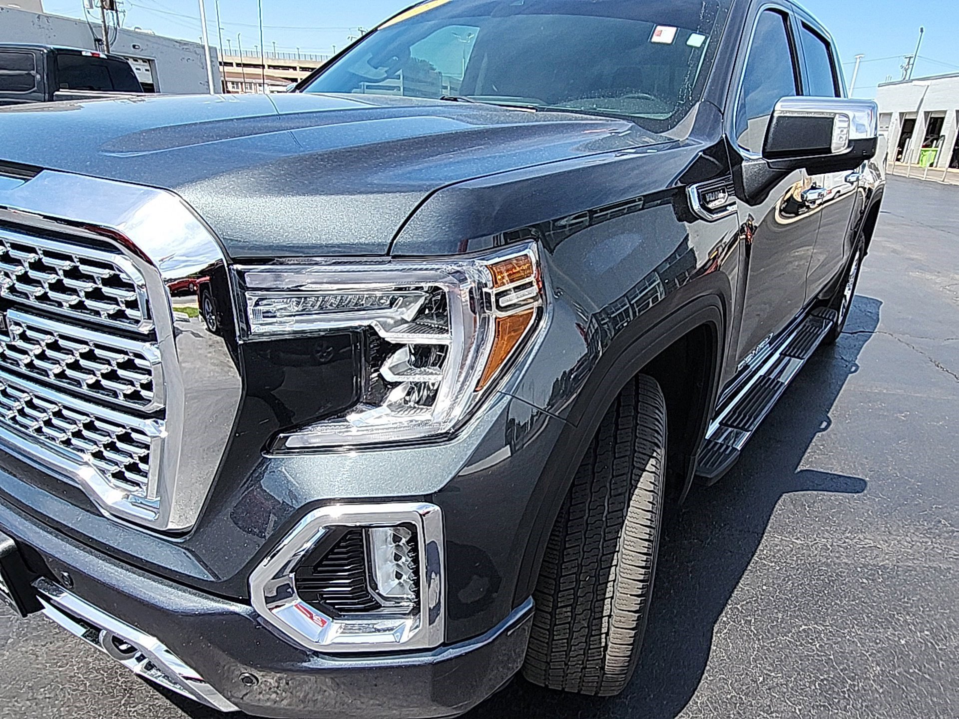 Used 2021 Hunter Metallic GMC Denali image 9
