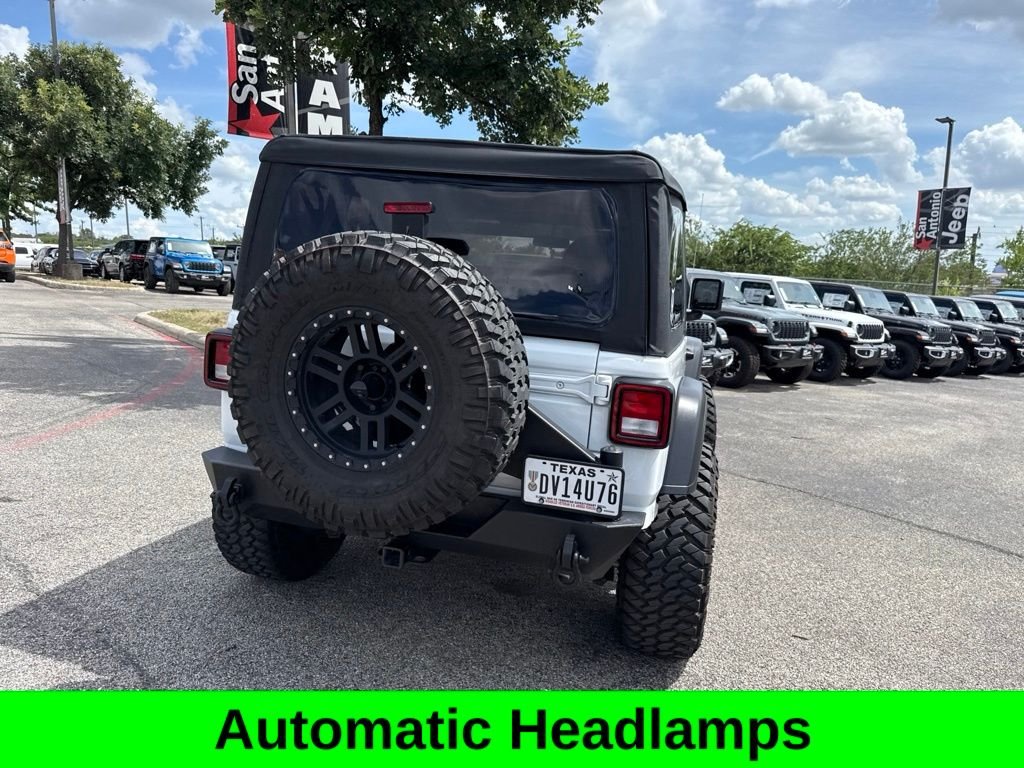 Used 2023 White Jeep Sport S image 12
