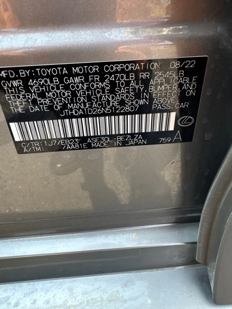 Used 2022  Lexus 300 image 3