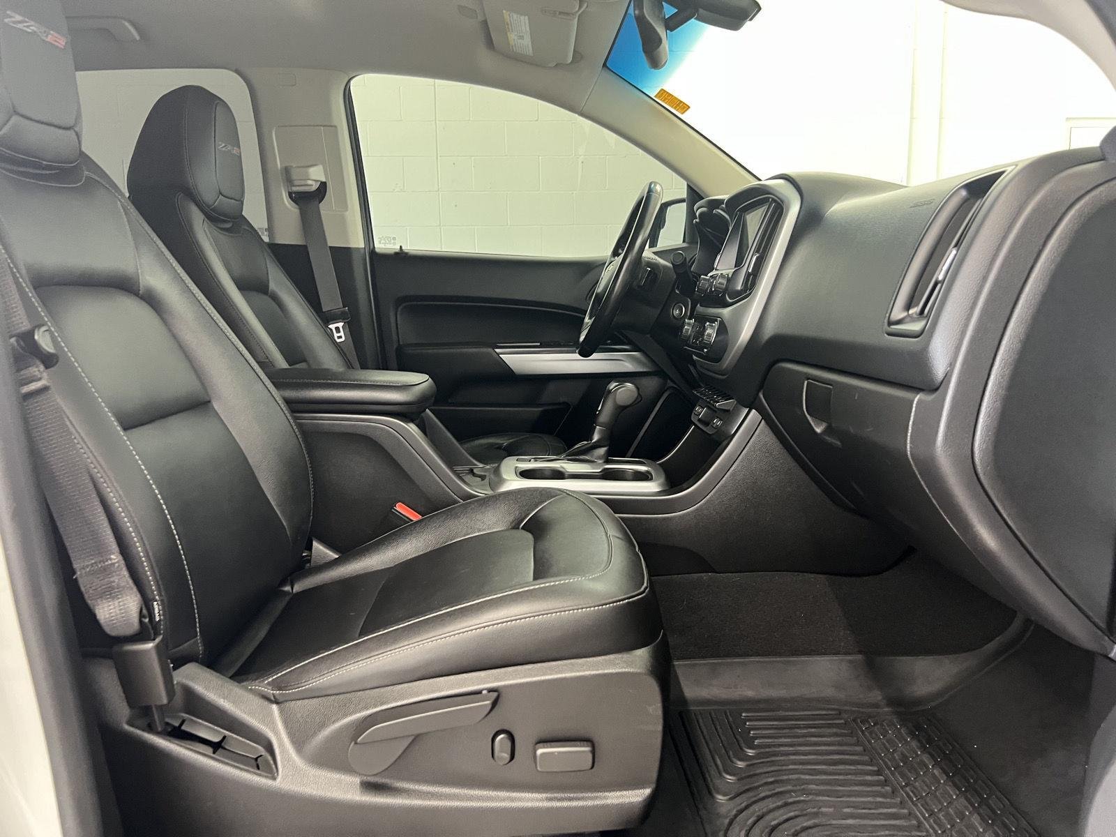 Used 2019 Summit White Chevrolet 4WD ZR2 image 28