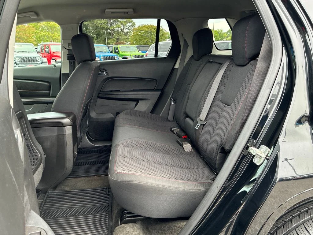 Used 2015 Black GMC SLE-1 image 24