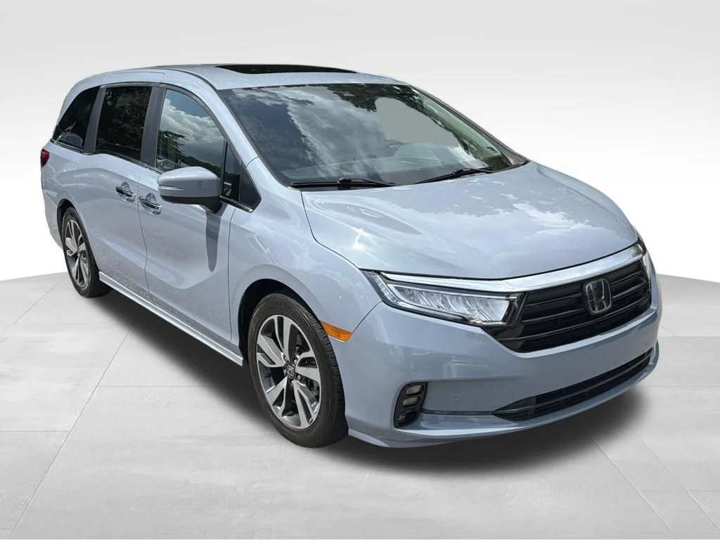 Used 2023 Silver Honda Touring image 4