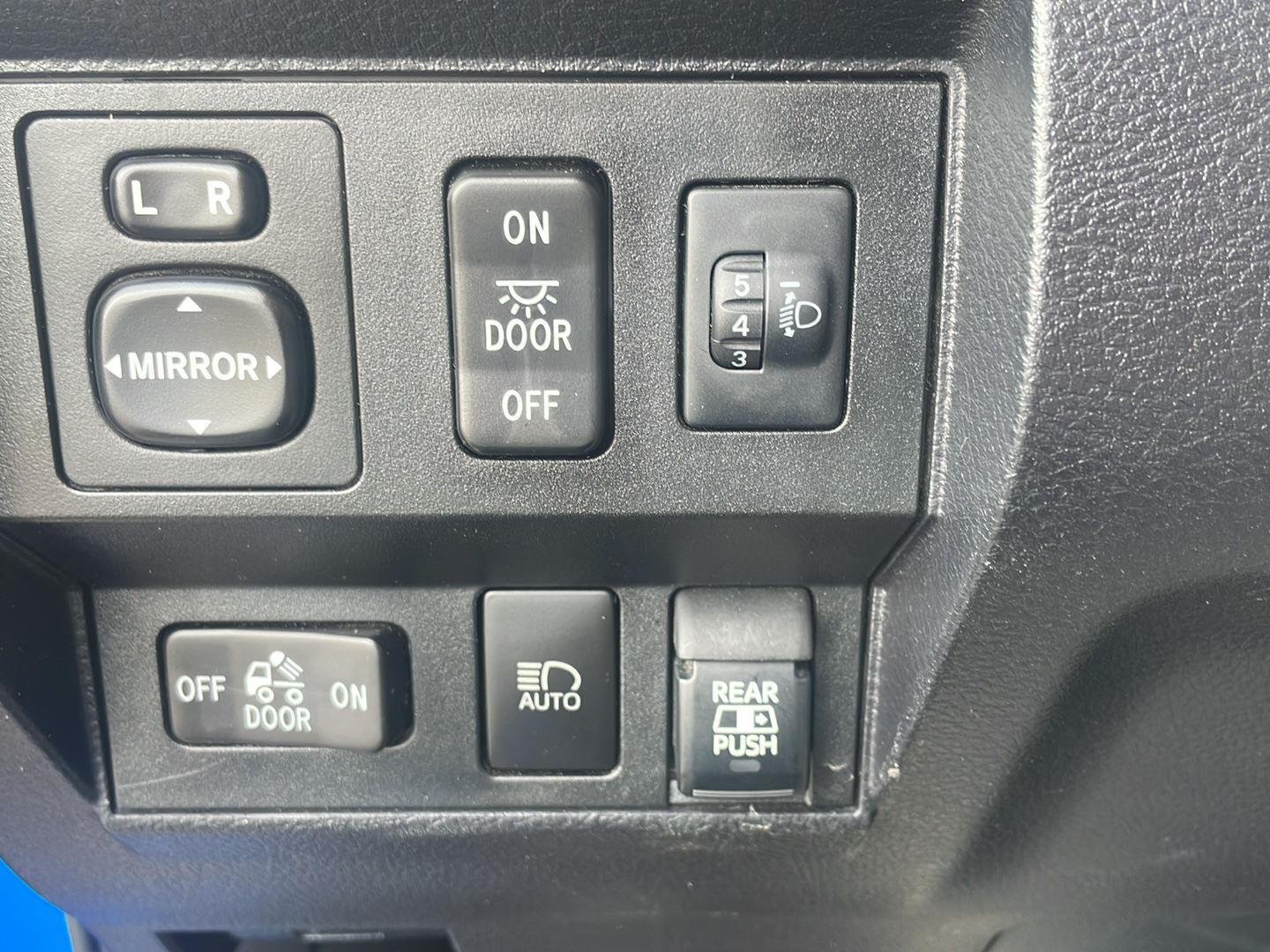 Used 2020 Voodoo Blue Toyota SR5 image 8