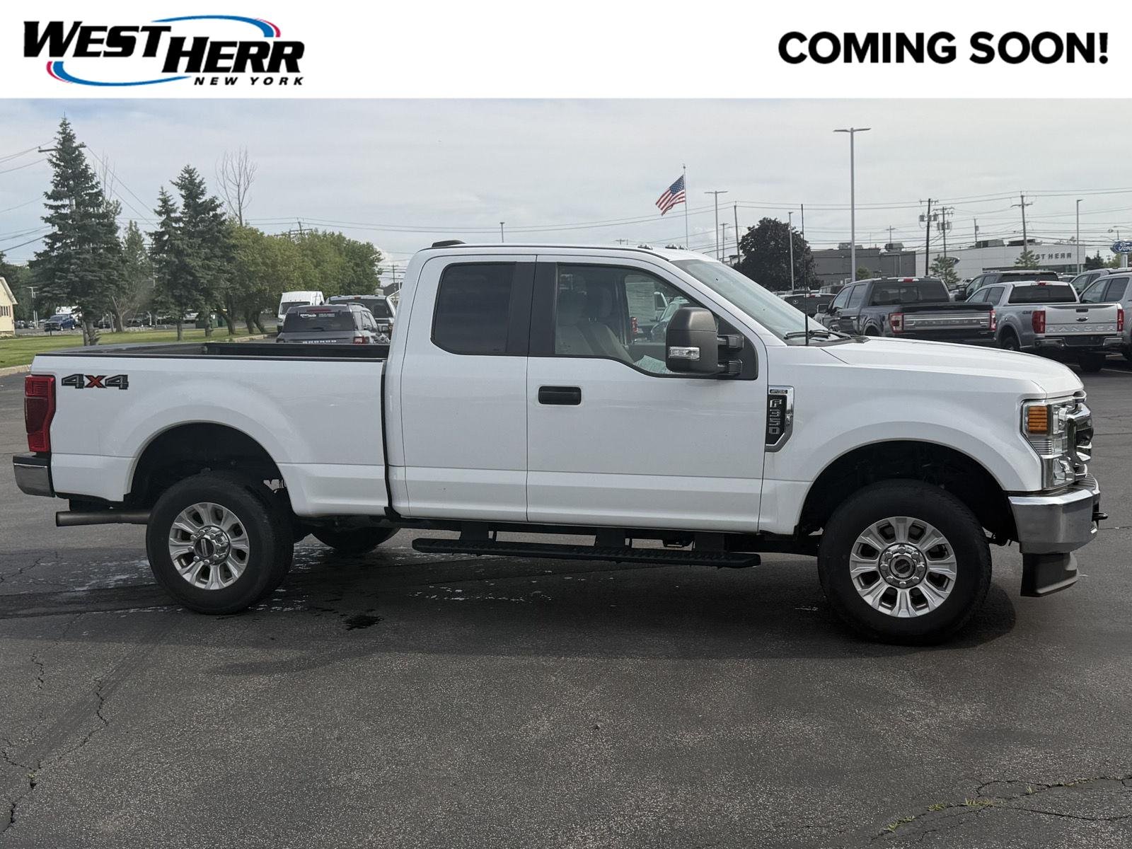 Used 2022 Oxford White Ford  image 1