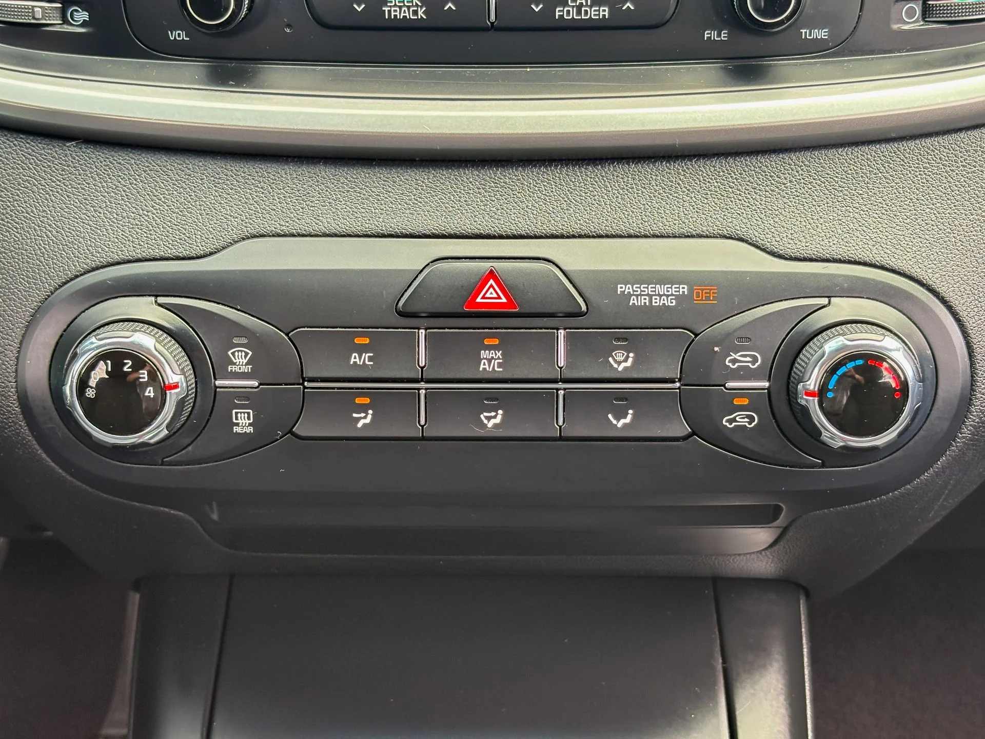 Used 2018 Silver Kia LX image 35
