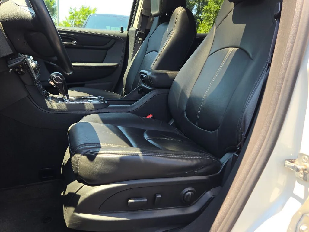 Used 2015 White GMC SLT-1 image 22
