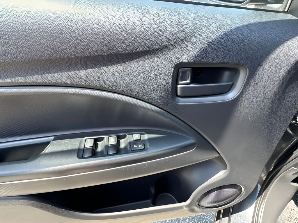 Used 2024 Gray Mitsubishi ES image 22