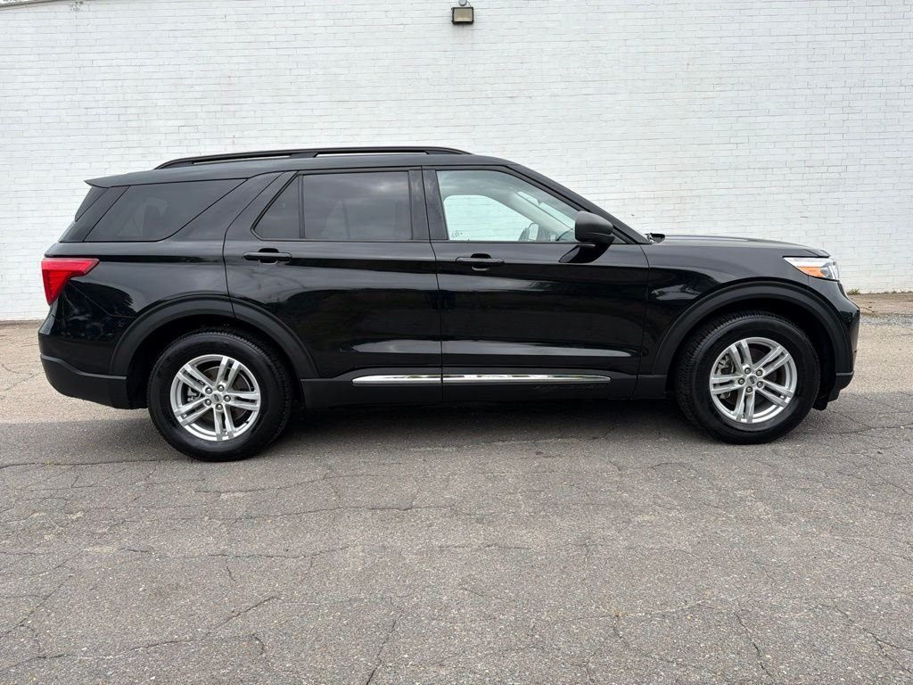 2023 Ford Explorer XLT RWD's photo