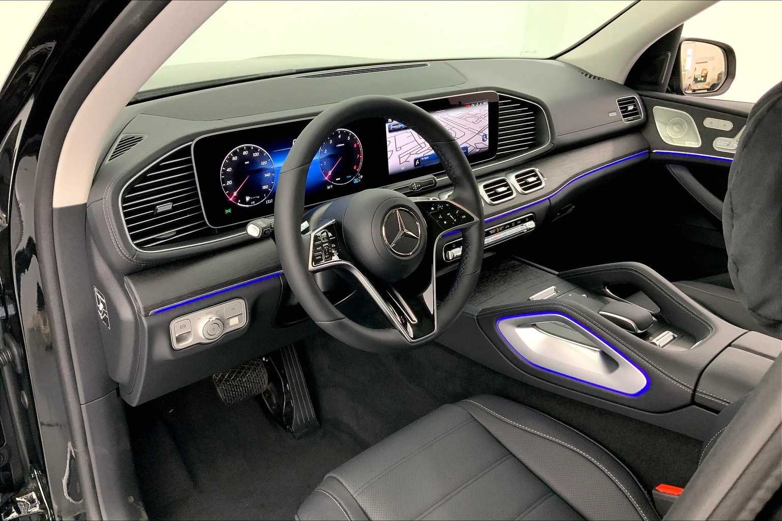 New 2026 Black Mercedes-Benz GLS 450 image 2
