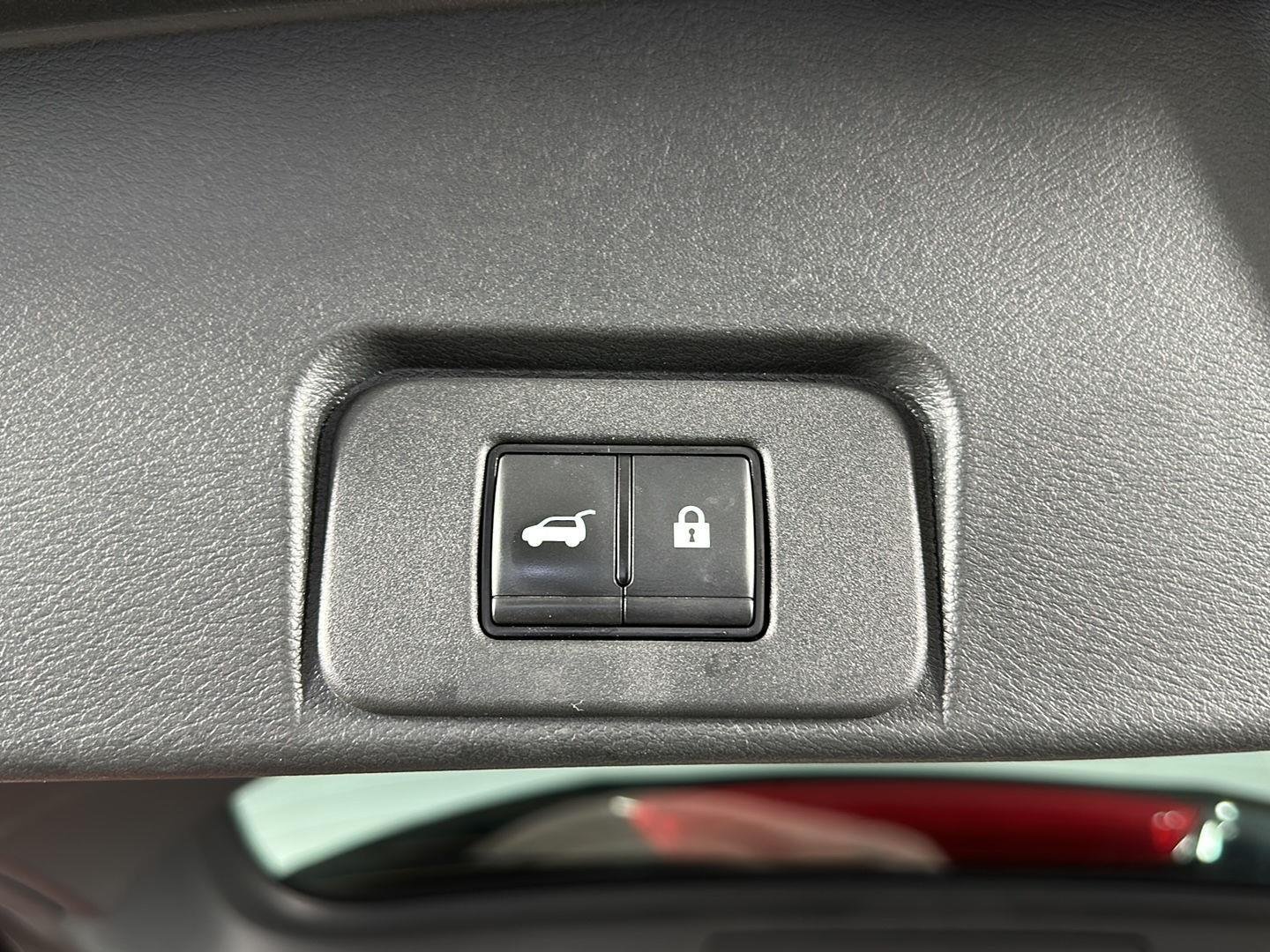 Used 2023 Sunset Drift Chromaflair/Super Black Nissan Platinum image 28