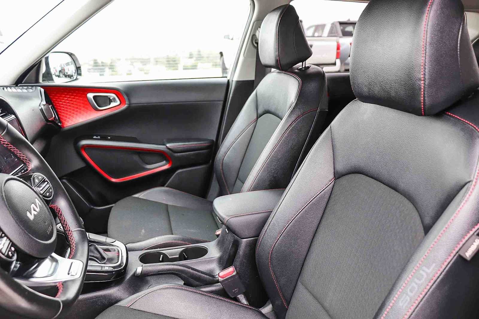 Used 2023 Snow White Pearl Kia GT-Line image 18