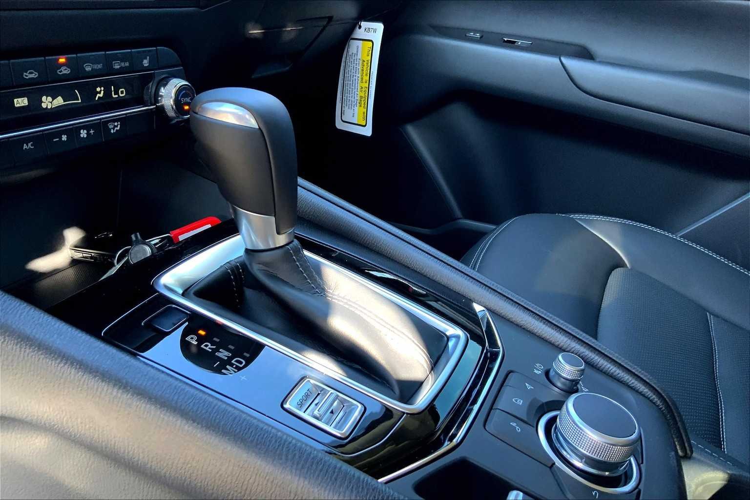 2025 Mazda CX-5 S Preferred package - Photo 7