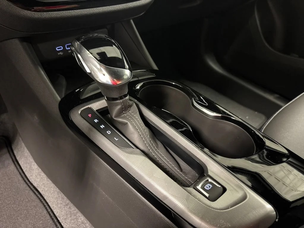 New 2026 Summit White Buick Sport Touring image 37