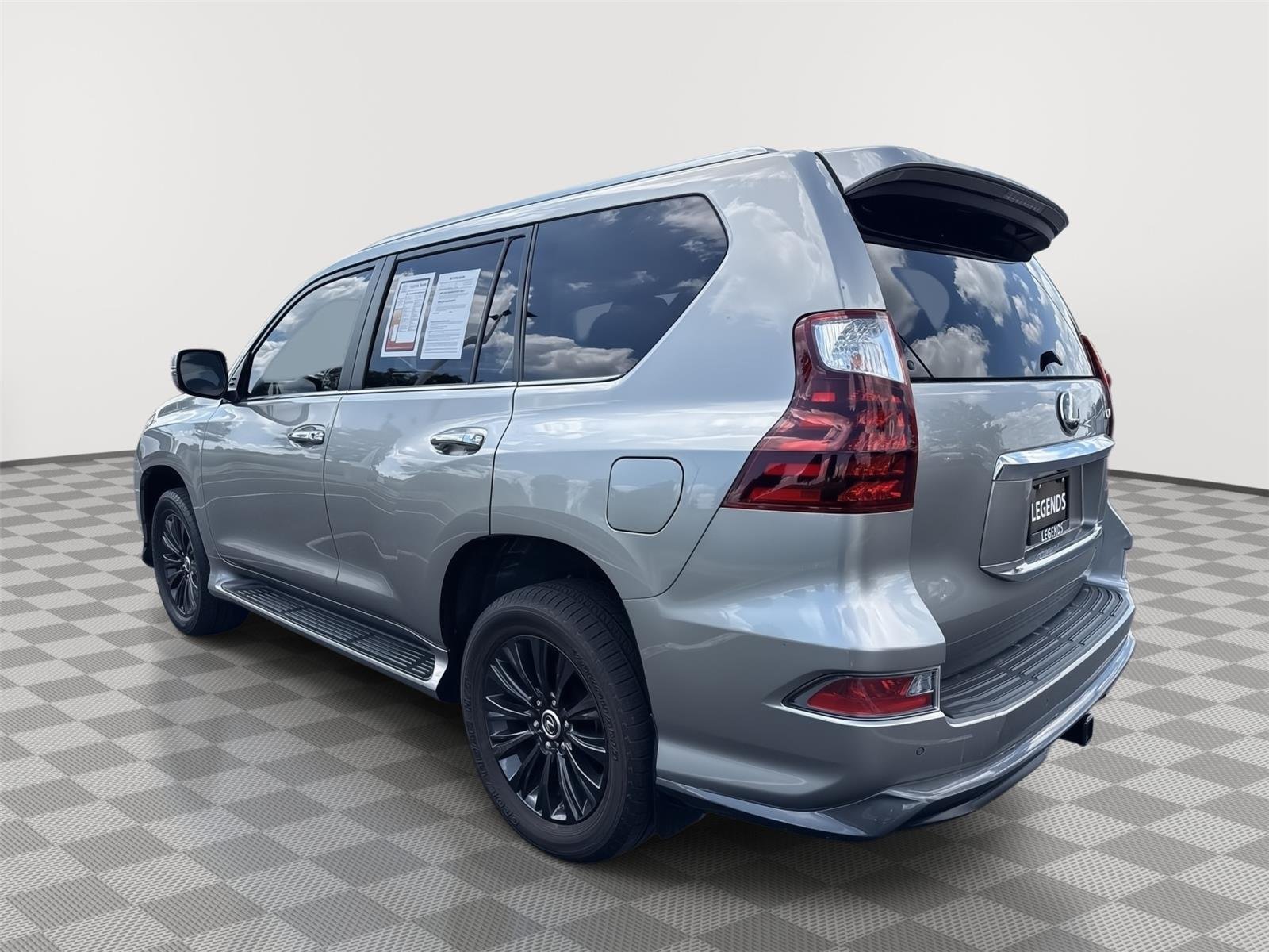 Used 2021 Atomic Silver Lexus GX 460 Premium image 4