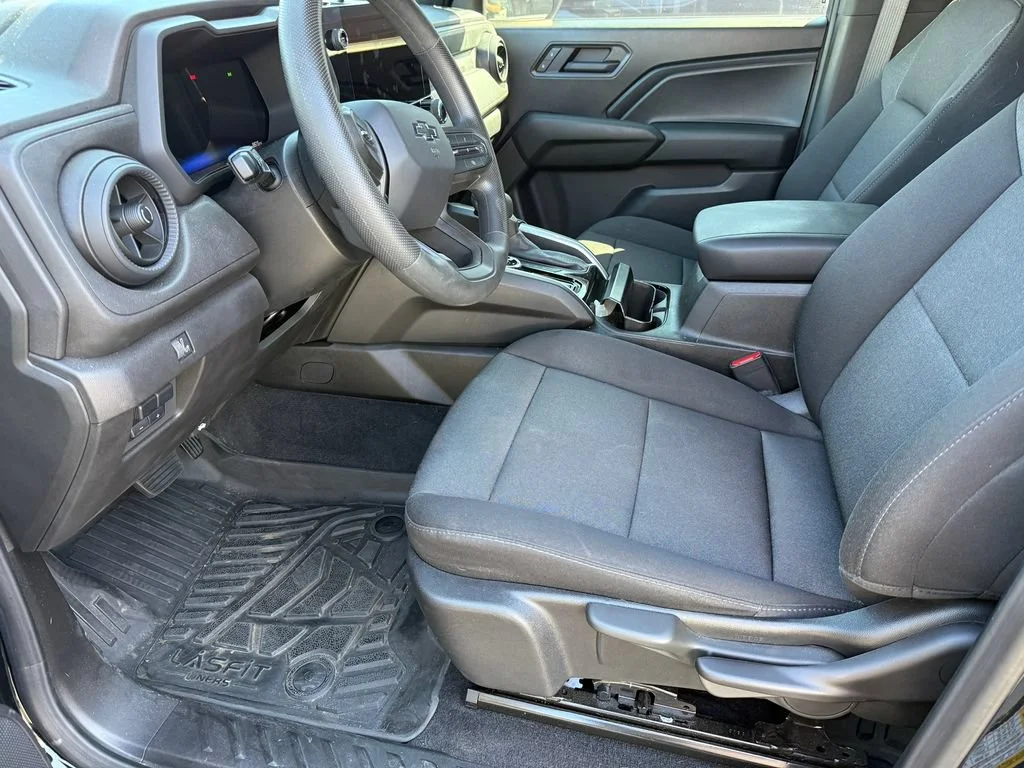 Used 2025 Black Chevrolet Trail Boss image 3