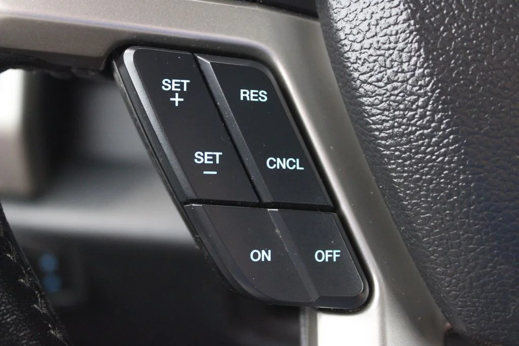 Used 2022 Silver Metallic Ford Lariat image 25