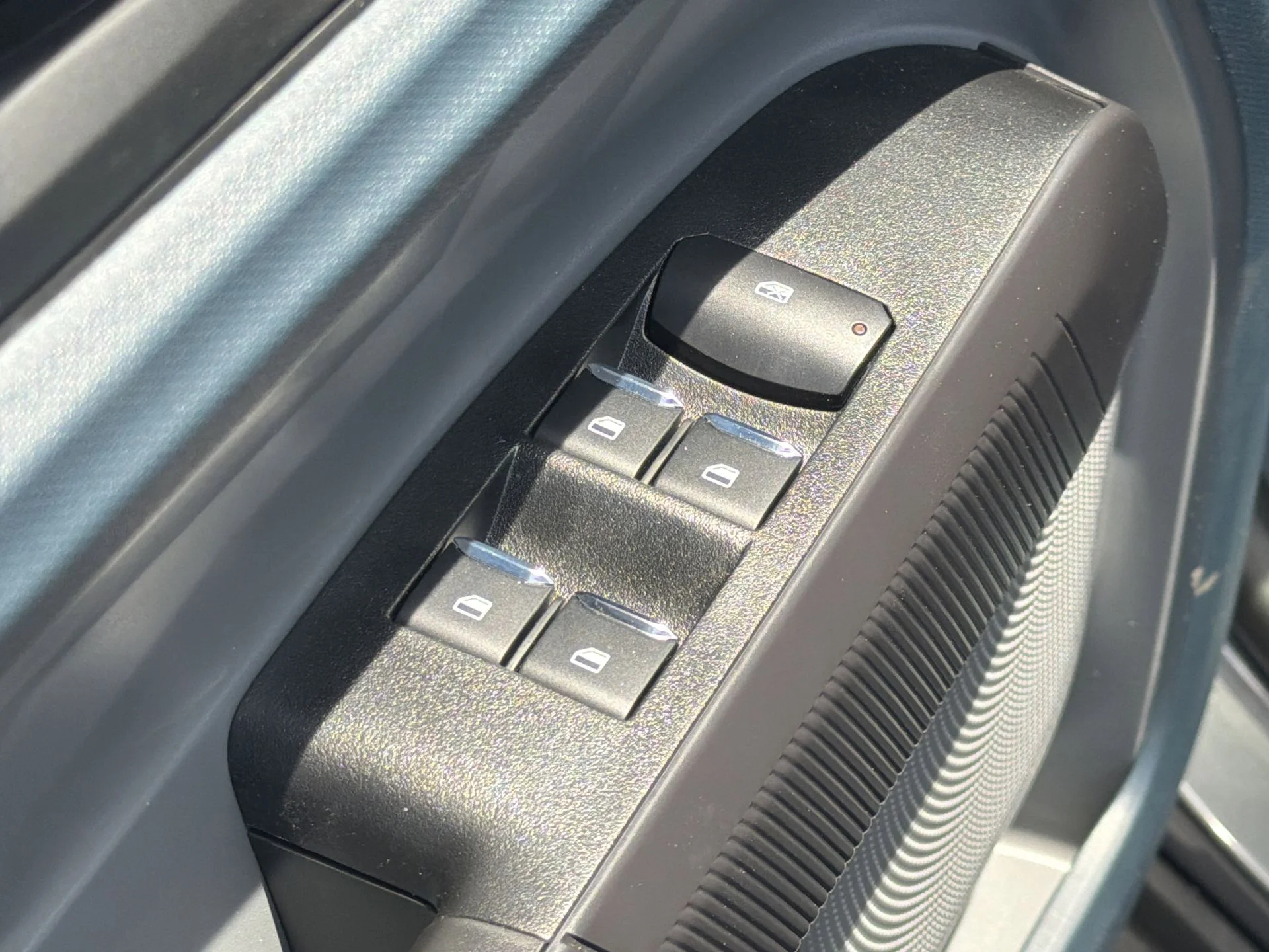New 2026 Carbonized Gray Metallic Ford XL image 18