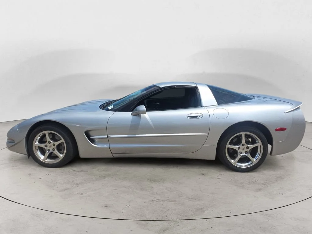 Used 2001 Quicksilver Metallic Chevrolet 2DR CPE image 8