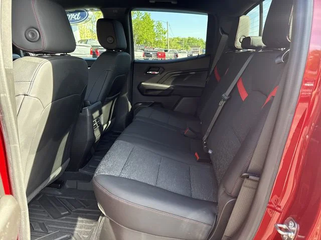 Used 2023 Red Chevrolet Z71 image 37