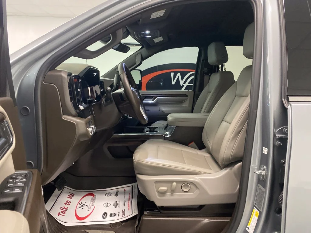 Used 2024 Sterling Metallic GMC SLT image 13