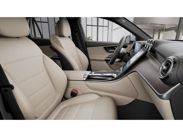 New 2026 Polar White Mercedes-Benz GLC 300 image 4