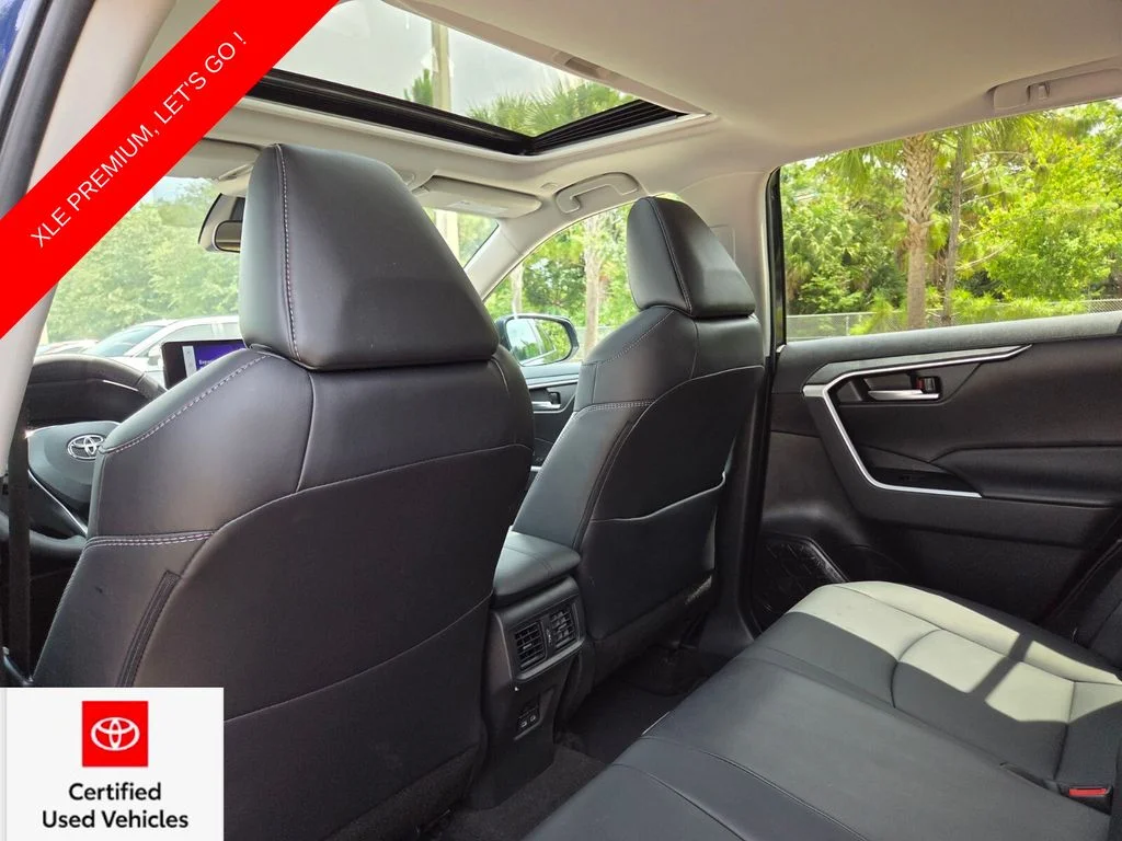 Certified Used 2023  Toyota XLE Premium image 23