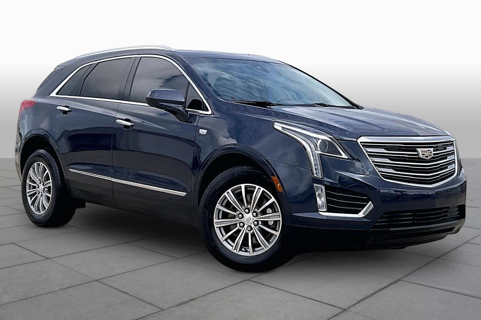 Used 2019 Harbor Blue Metallic Cadillac Luxury FWD image 3