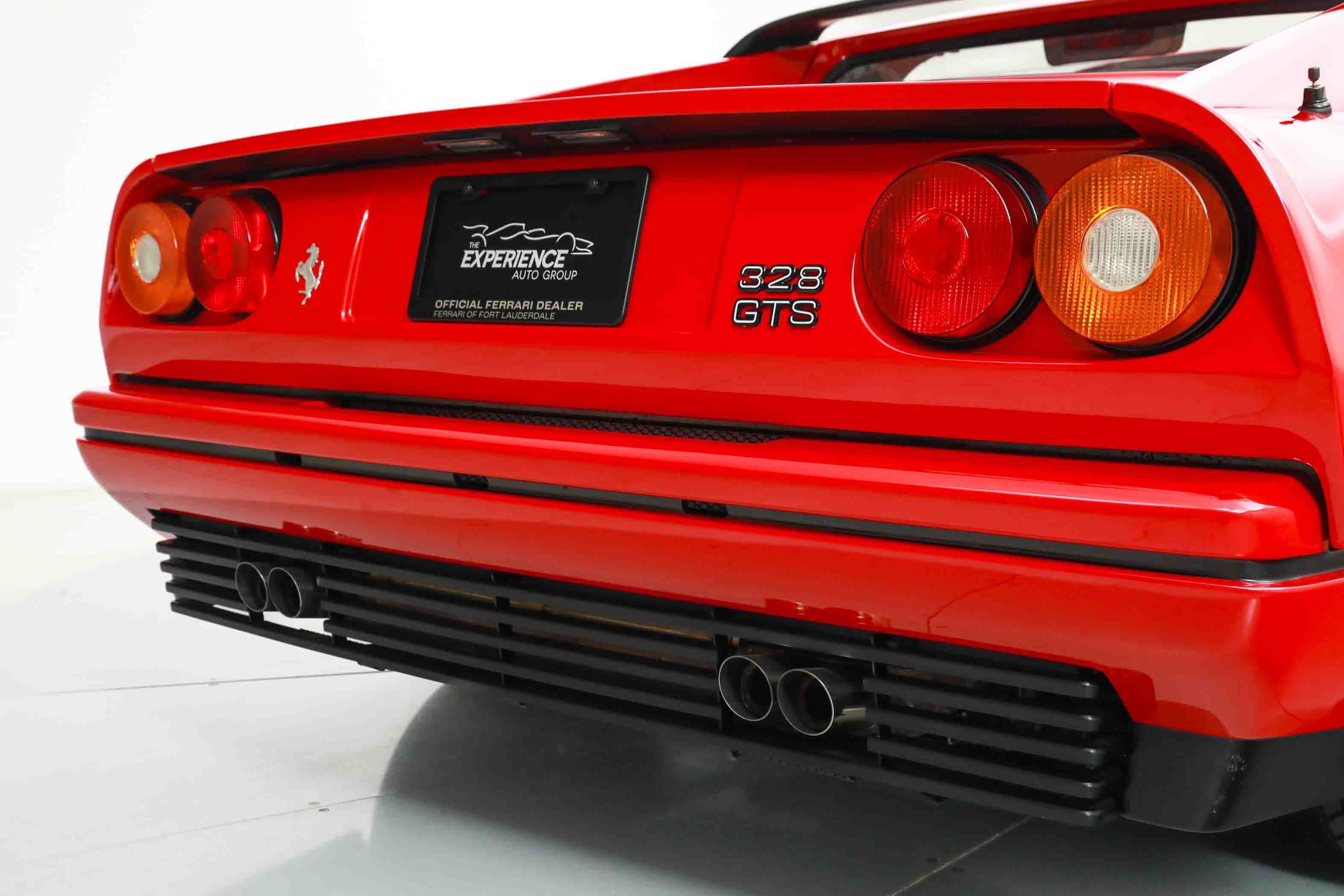 1989 Ferrari 328 - Photo 18