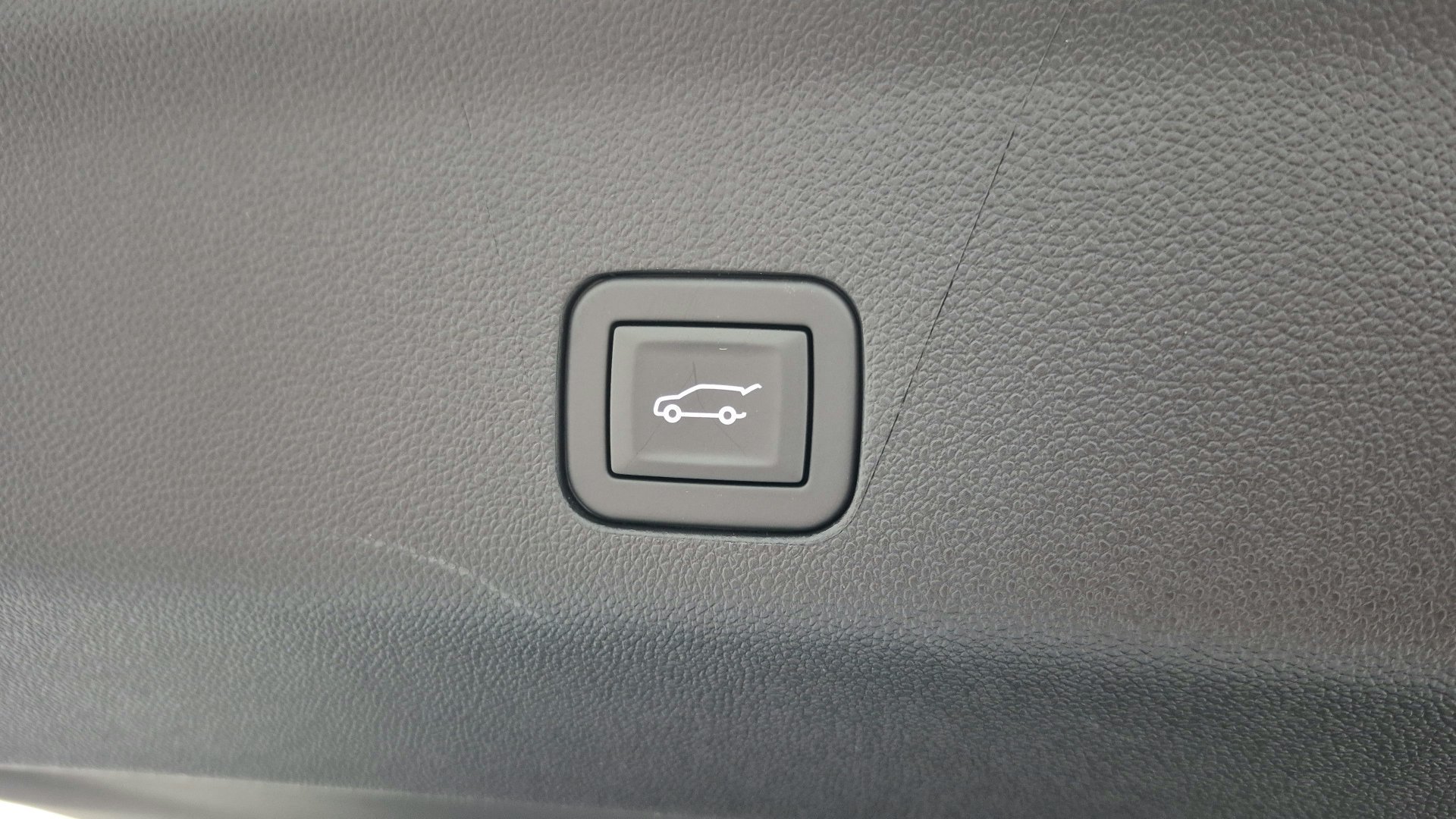 New 2026 Polar White Tricoat Chevrolet Premier image 35